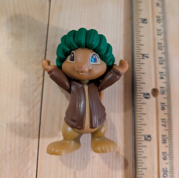 Squirrel Nutkin Benjamin Pvc Cake Topper Figurine Rare - Picture 1 of 3